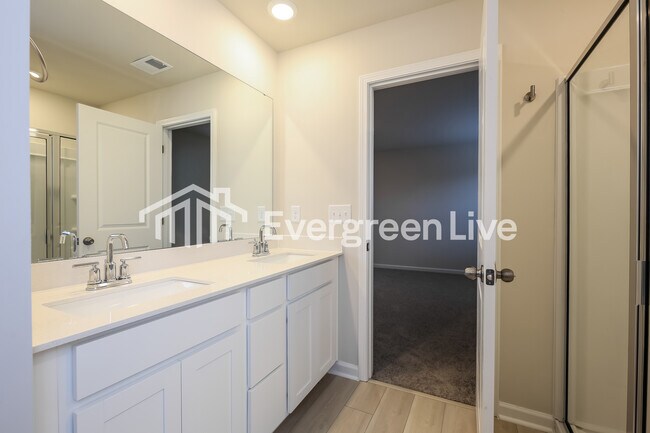 Building Photo - now