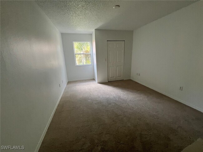 Building Photo - 8950 Colonnades Ct E