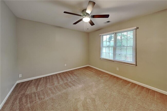 Building Photo - 2052 Sumter Ct