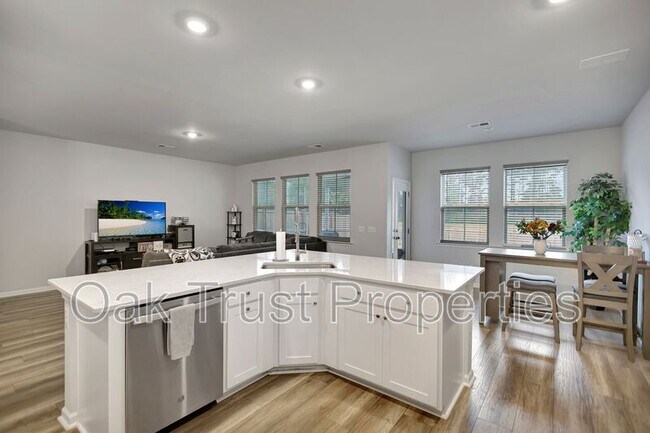 Building Photo - 430 Water Orchid Wy