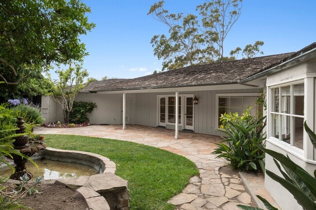 Building Photo - 7851 Hillside Dr