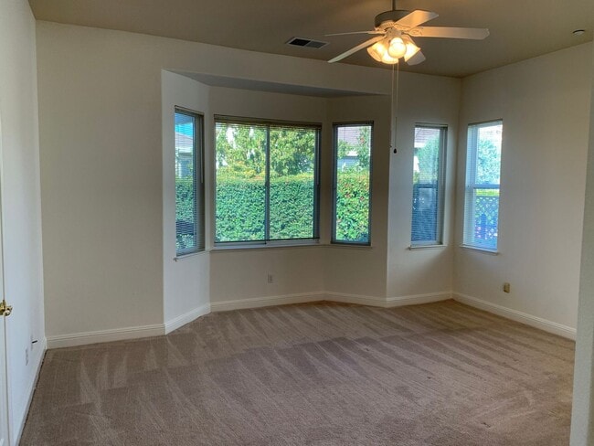 Building Photo - Beautiful Brentwood Summerset 4 Home (55+ living) - 2 Bedroom, 2 Bath