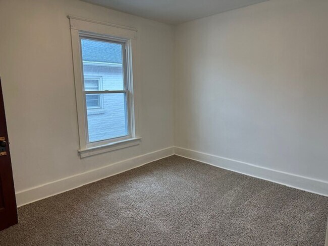 Building Photo - 53 W Granada Ave