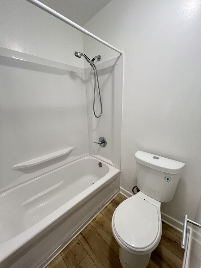 Interior Photo - Vernon Avenue Apartments