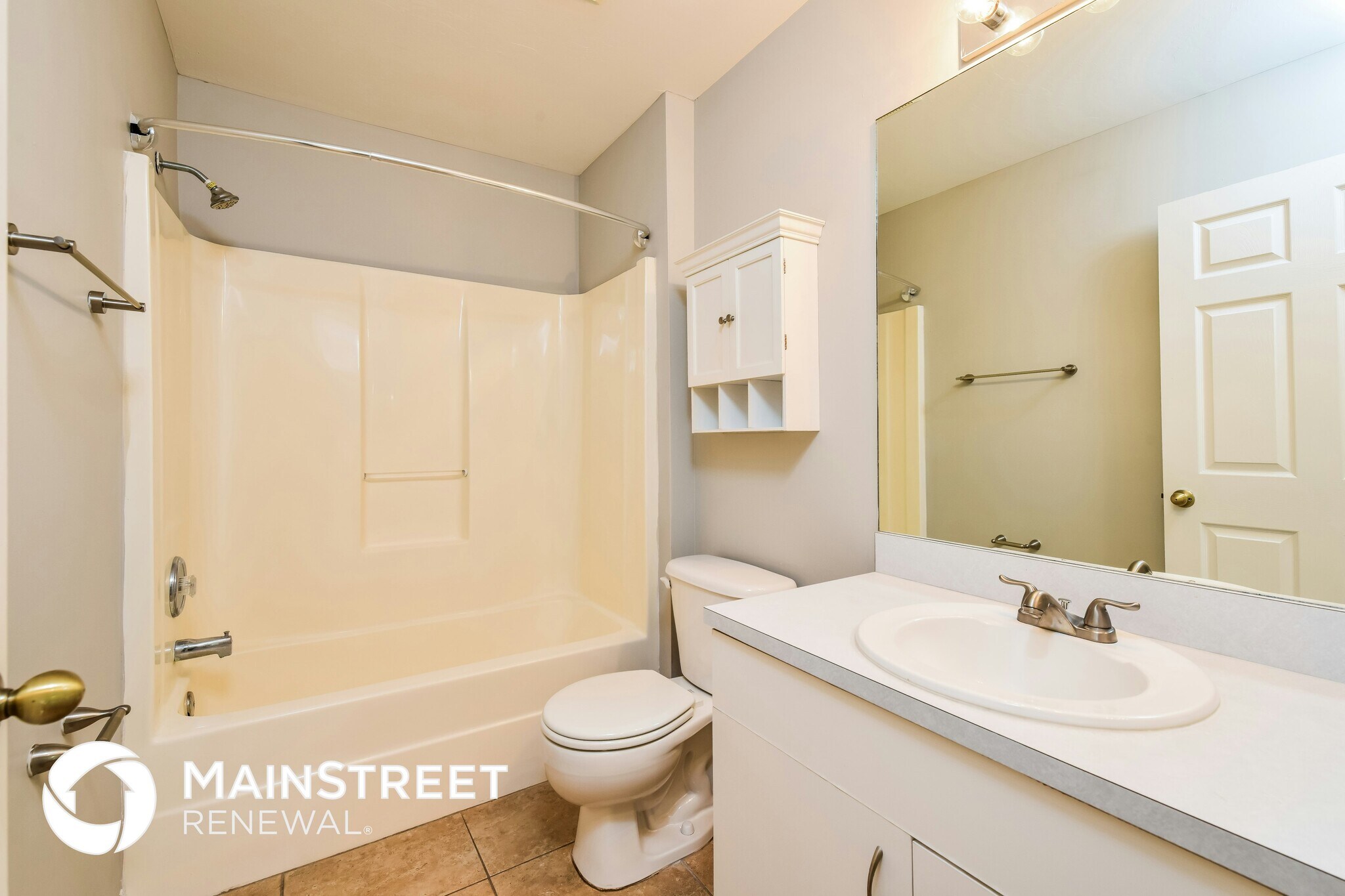 Building Photo - 802 W 11th St