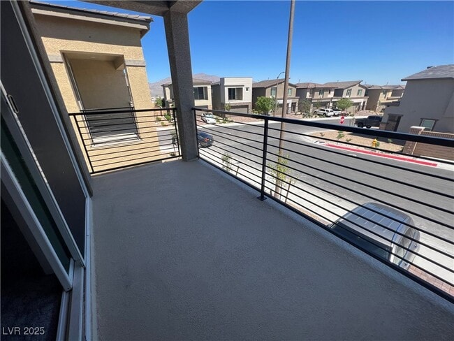 Building Photo - 8903 Roadrunner Ravine St