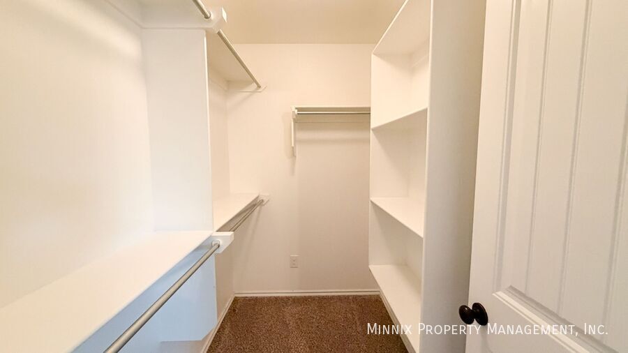 Building Photo - 7452 103rd St