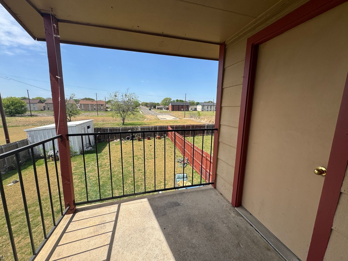 Building Photo - 1903 Cedarhill Dr