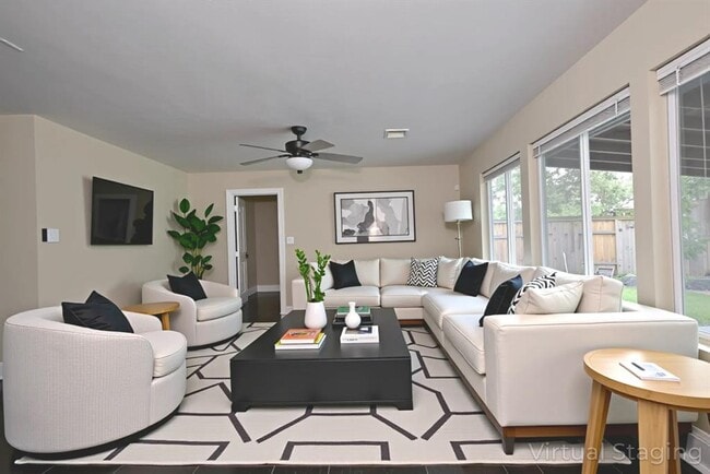 Building Photo - 5115 Summit Lodge Dr
