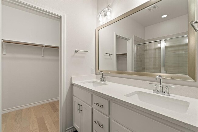 Building Photo - 4809 Plum Peach Bend
