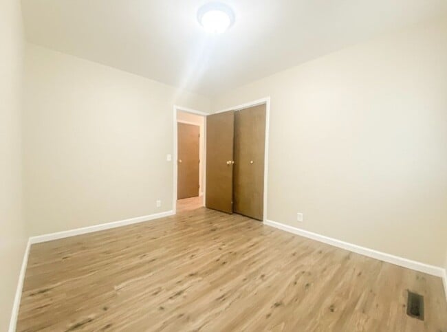 Building Photo - Italian Estates Property Management