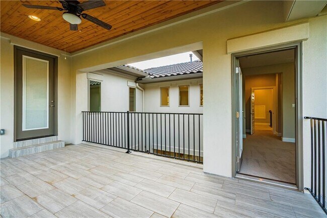 Building Photo - 511 Woodside Ter