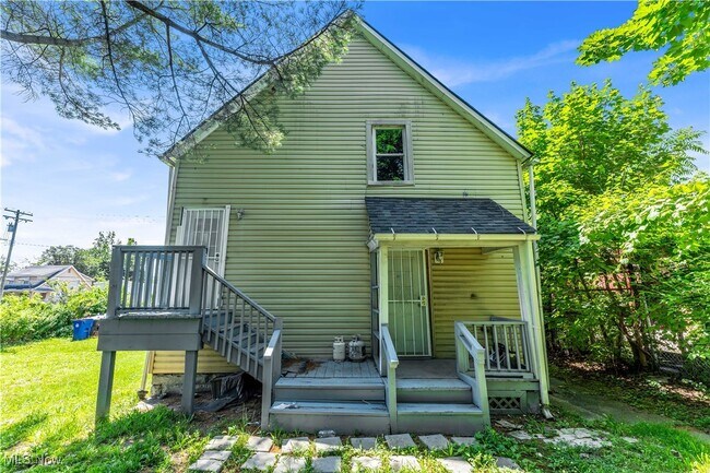 Building Photo - 7024 Clark Ave