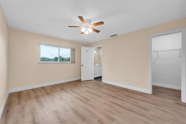 Building Photo - 315 Buttonwood Ln