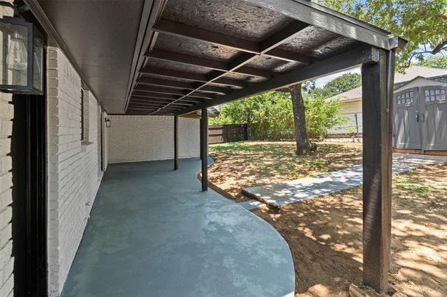 Building Photo - 2423 Jewell Dr