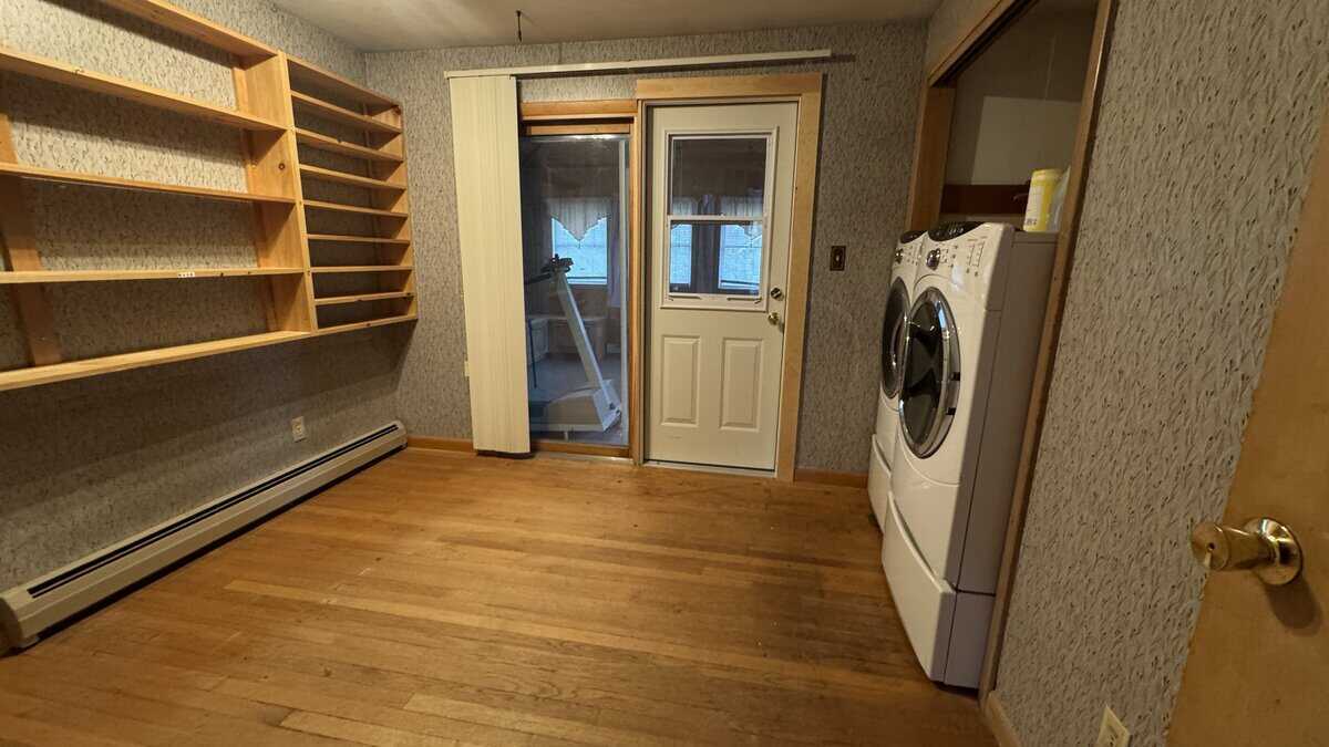 Building Photo - 2 Lawndale St