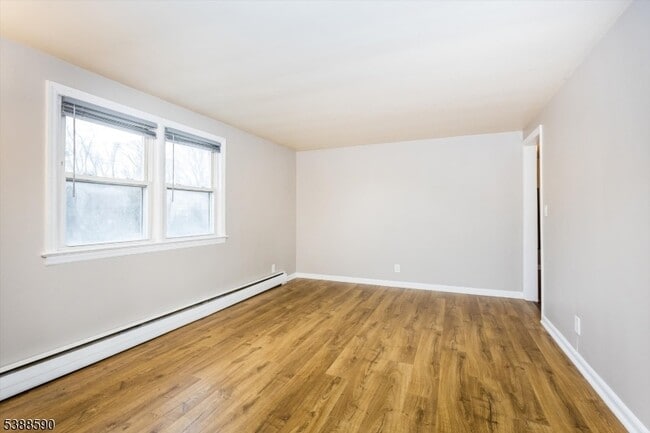 Building Photo - 76 Personette Ave