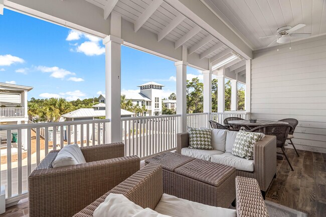 Building Photo - 4923 E County Hwy 30A