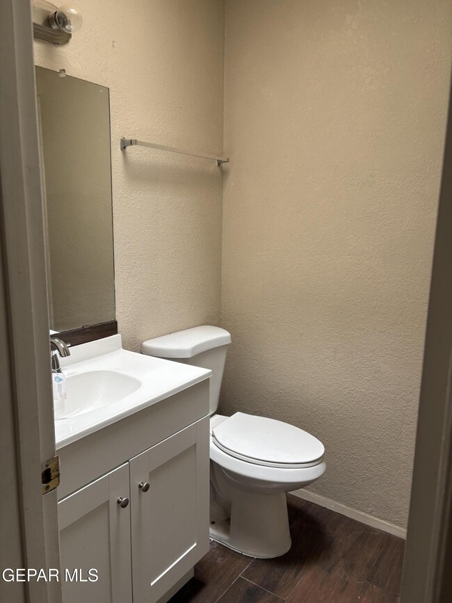 Building Photo - 2823 Anise Dr