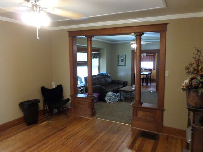 Building Photo - 211 N Juliette Ave