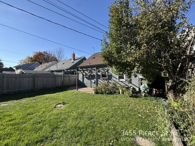 Building Photo - 3455 Pierce St NE