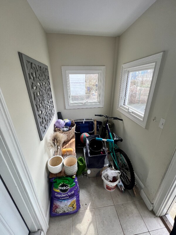 Building Photo - 30 Thorpe St