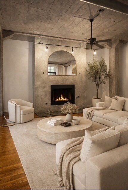 Building Photo - 110 N Peoria St