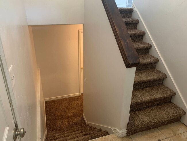 Building Photo - Spacious 5 Bedroom in Roy!