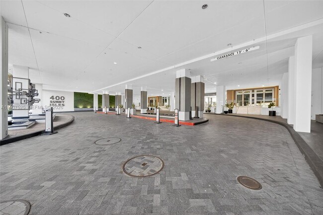 Building Photo - 400 Sunny Isles Blvd