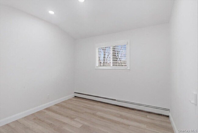 Building Photo - 263 Oyster Bay Road