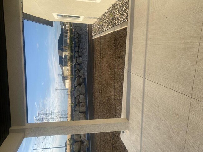 Building Photo - 2065 N 3125 W