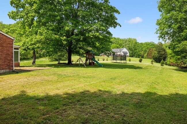 Building Photo - 1155 Ridge Hill Rd