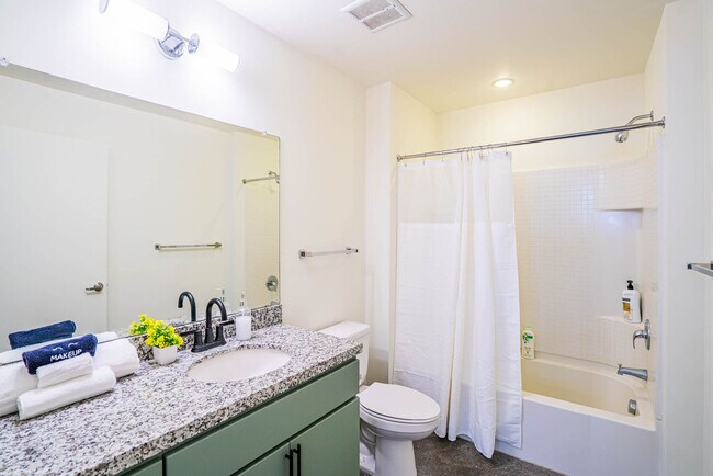 Building Photo - 888 N 4th St