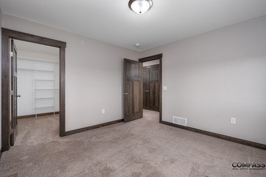 Building Photo - 3021 Eldorado Blvd
