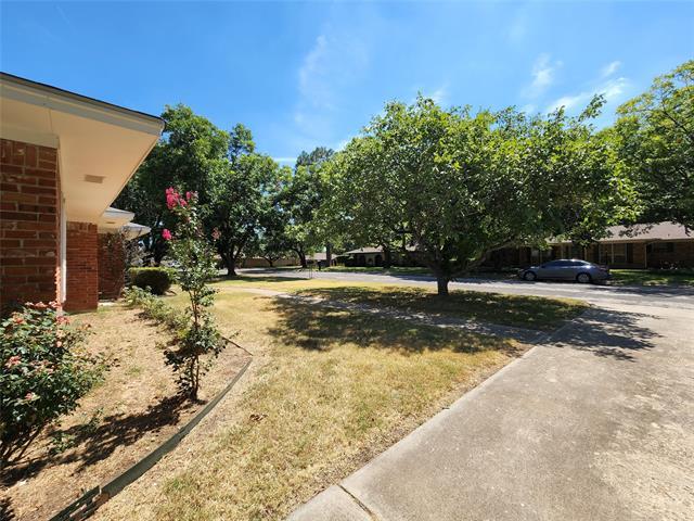 Building Photo - 2604 Buckingham Dr