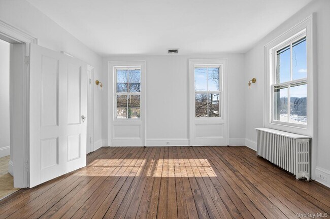 Building Photo - 4 Parkview Ter