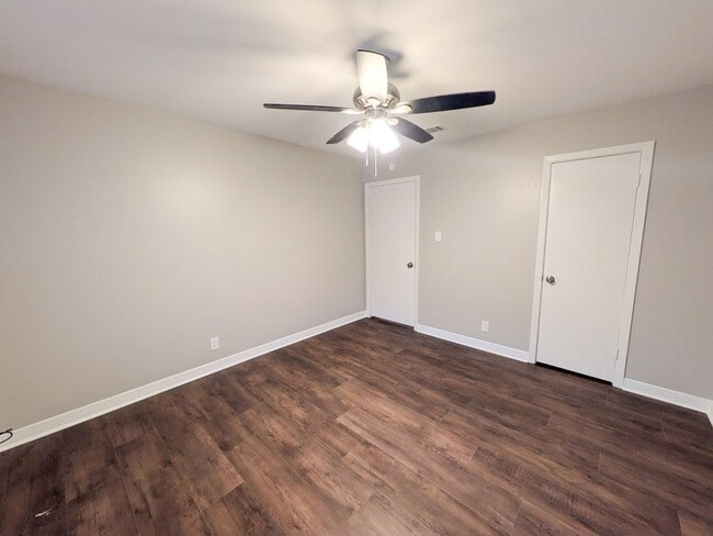Building Photo - 2331 Coronado Pl