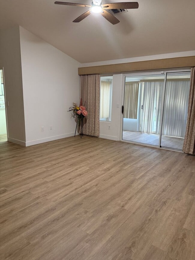 Building Photo - 9528 Yucca Blossom Dr