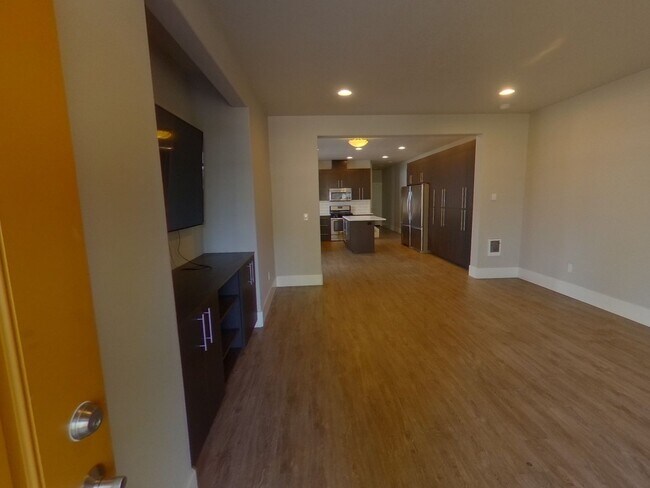 Building Photo - 325 NW 21st St