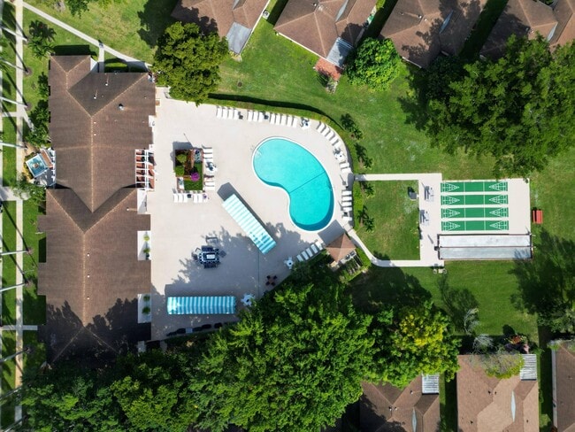 Building Photo - 14527 Bonaire Blvd