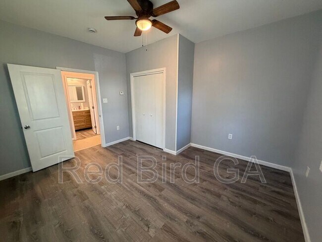 Building Photo - 311 Hunter St