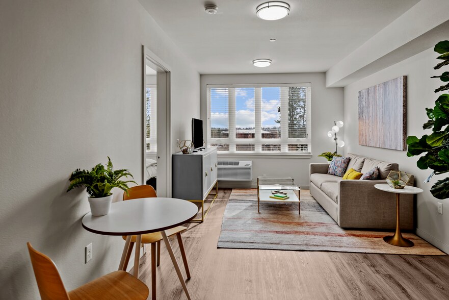 The Hixon 210 SW Century Bend OR 97702 Apartment Finder