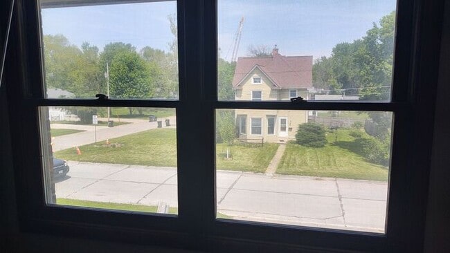 Building Photo - $895 | 1 Bedroom, 1 Bathroom Apartment | Cat Friendly | Available for August 1st, 2026 Move In!