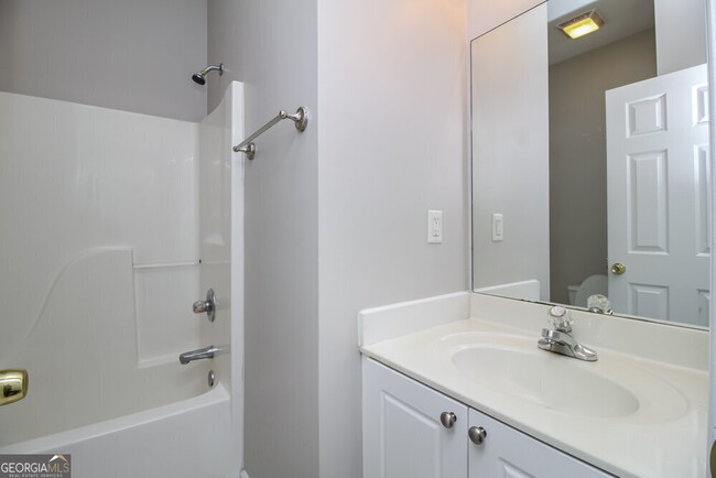 Building Photo - 8 Arendt Park Ln
