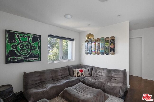 Building Photo - 7819 Torreyson Dr