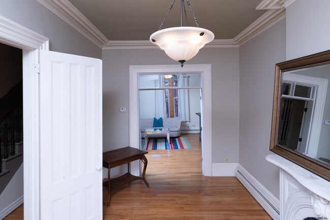 Building Photo - 279.5 Hudson Ave