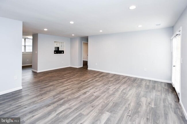 Building Photo - 7316 Cipriano Springs Dr