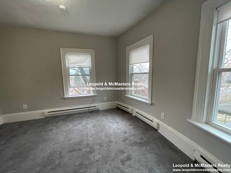Building Photo - 593 Cambridge St