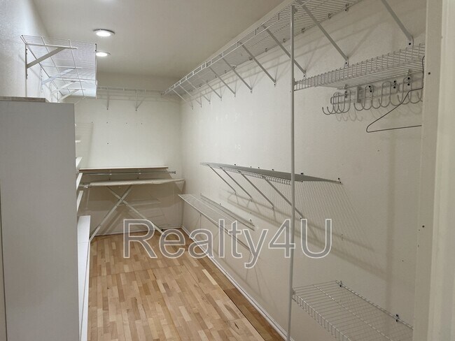 Building Photo - 2867 Willow Patch Rd