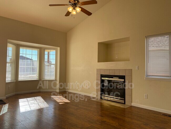 Building Photo - 8482 Crossfire Ct